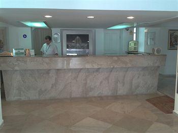 Grove Hotel 2*