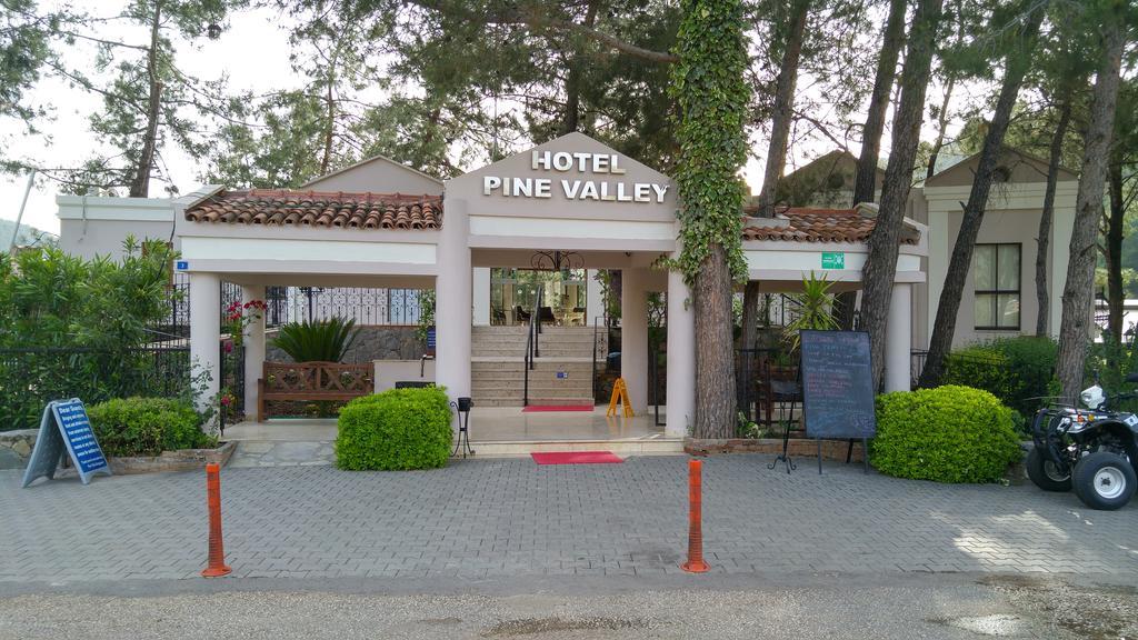 Hotel Pine Valley 4*