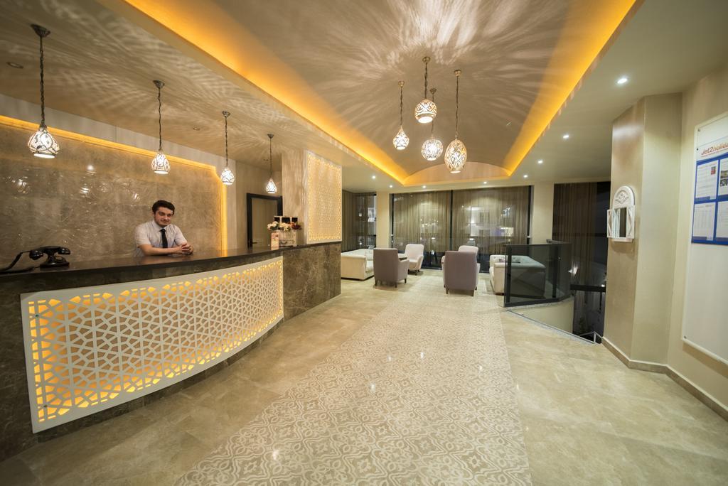 Montebello Deluxe