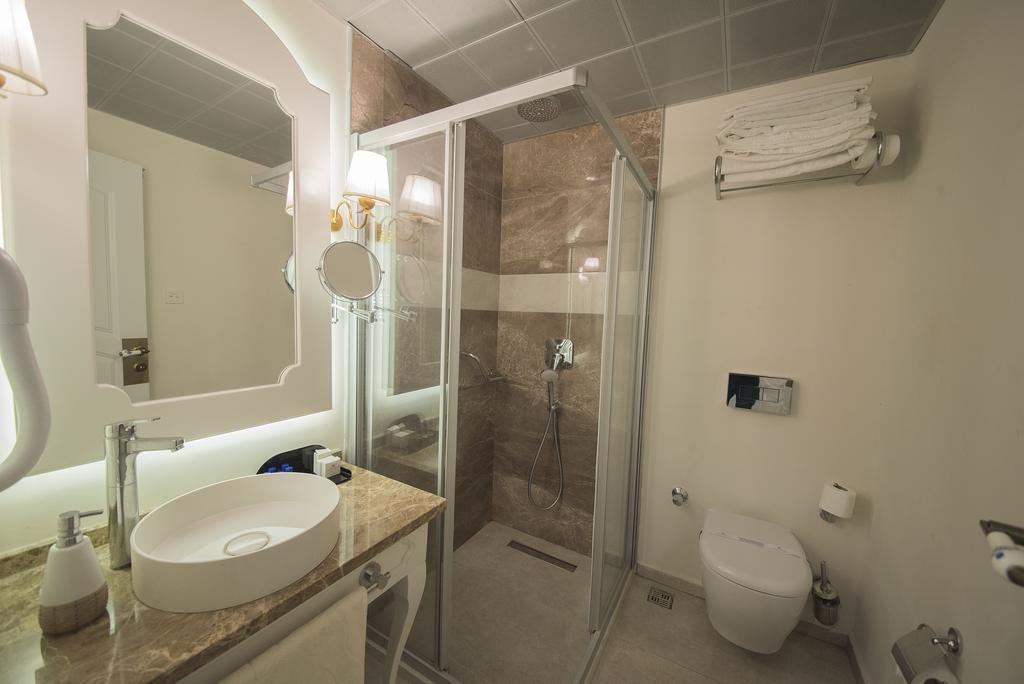 Otel Montebello Deluxe 3*