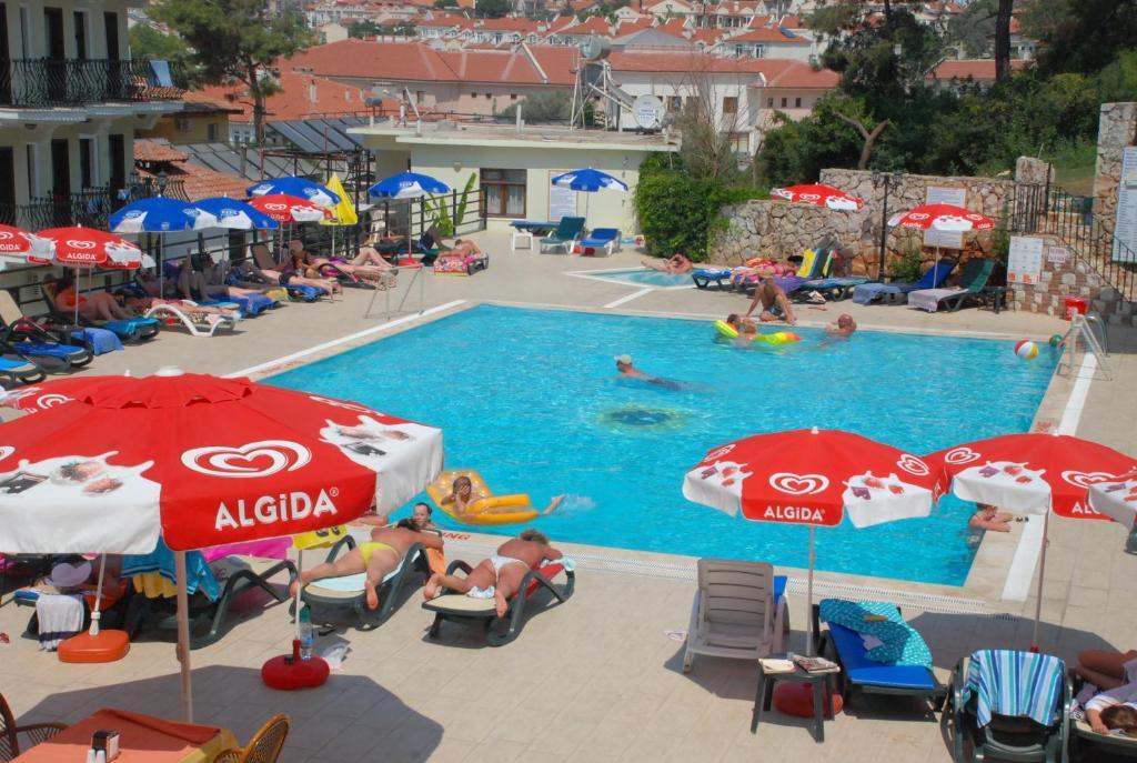 Grove Hotel 2*