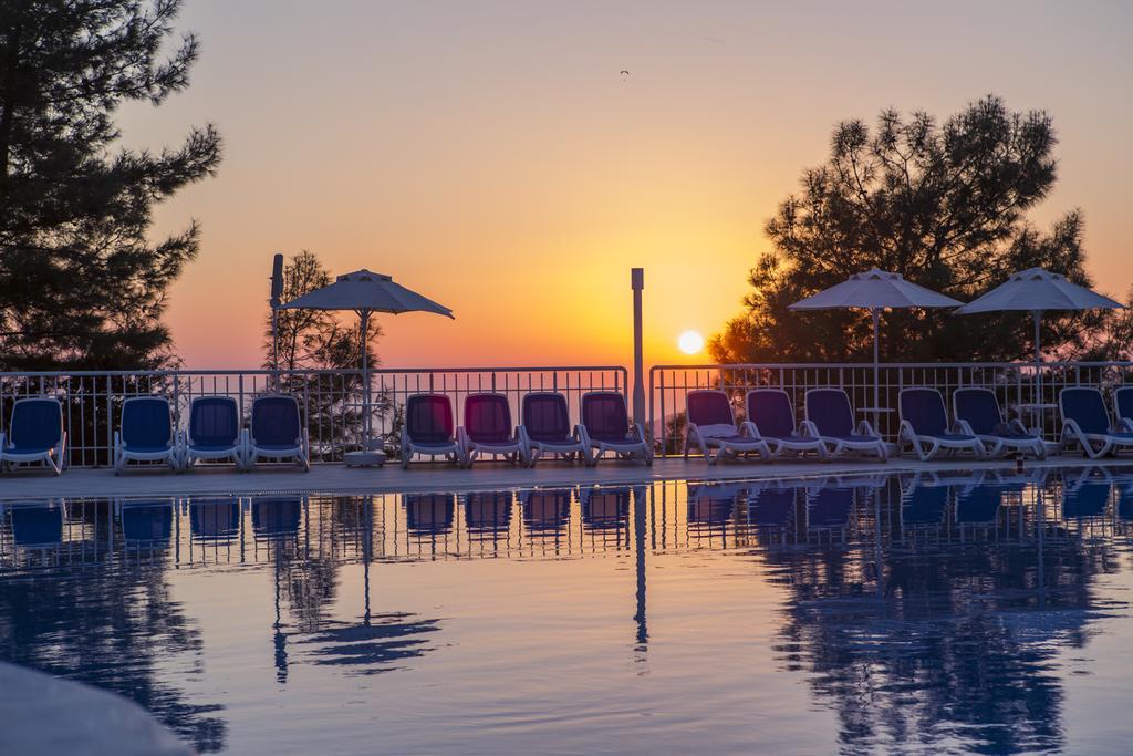 Garcia & Oludeniz