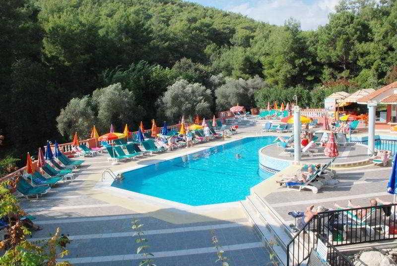 Hotel Pine Valley