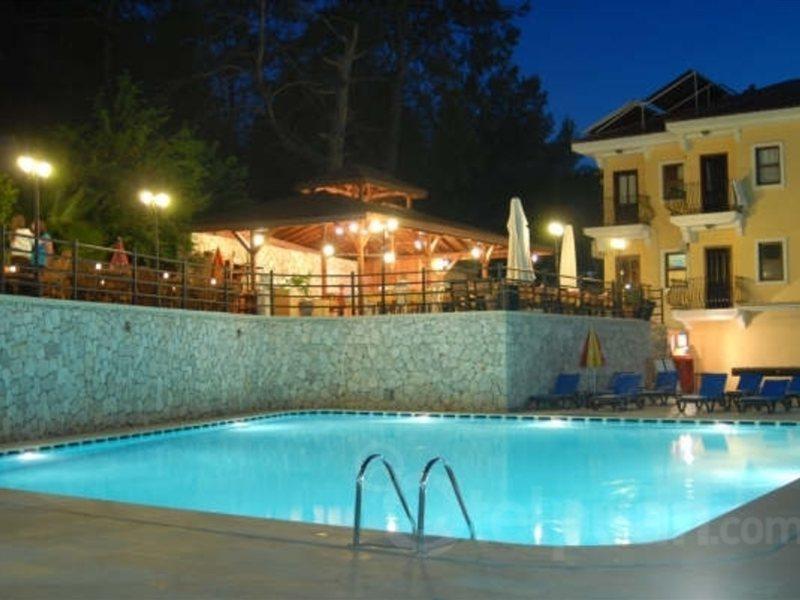 Hotel Grove 2*