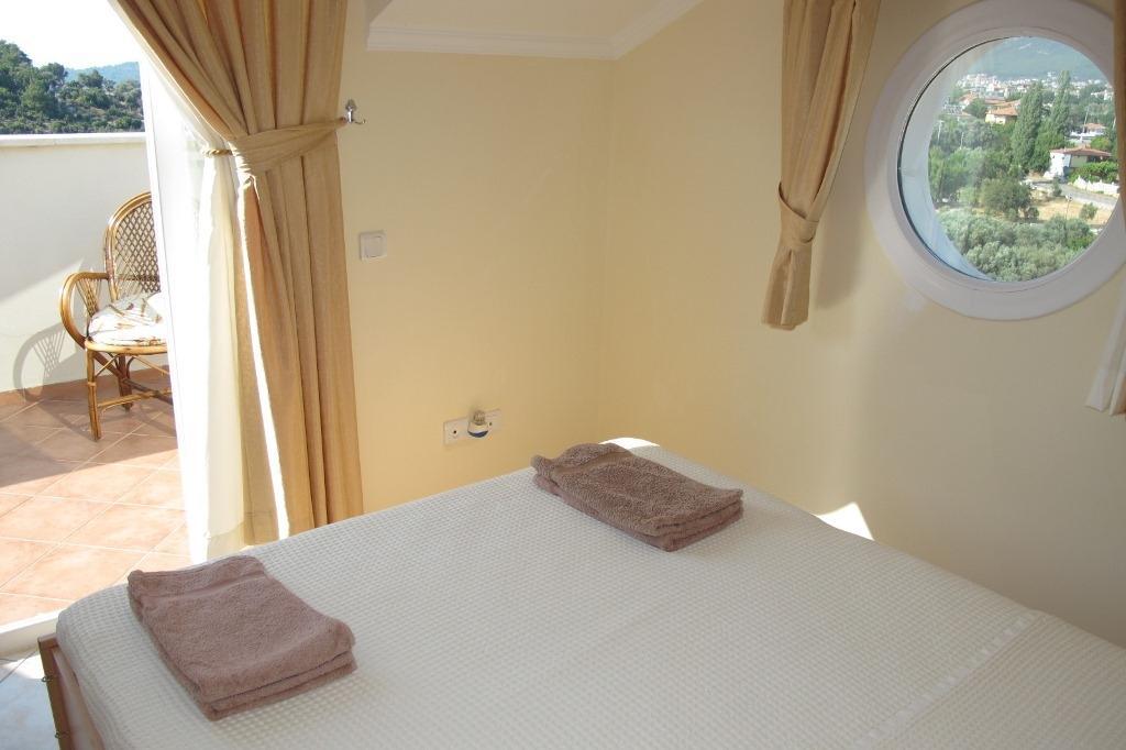 Thera Homes 20 Apartment *