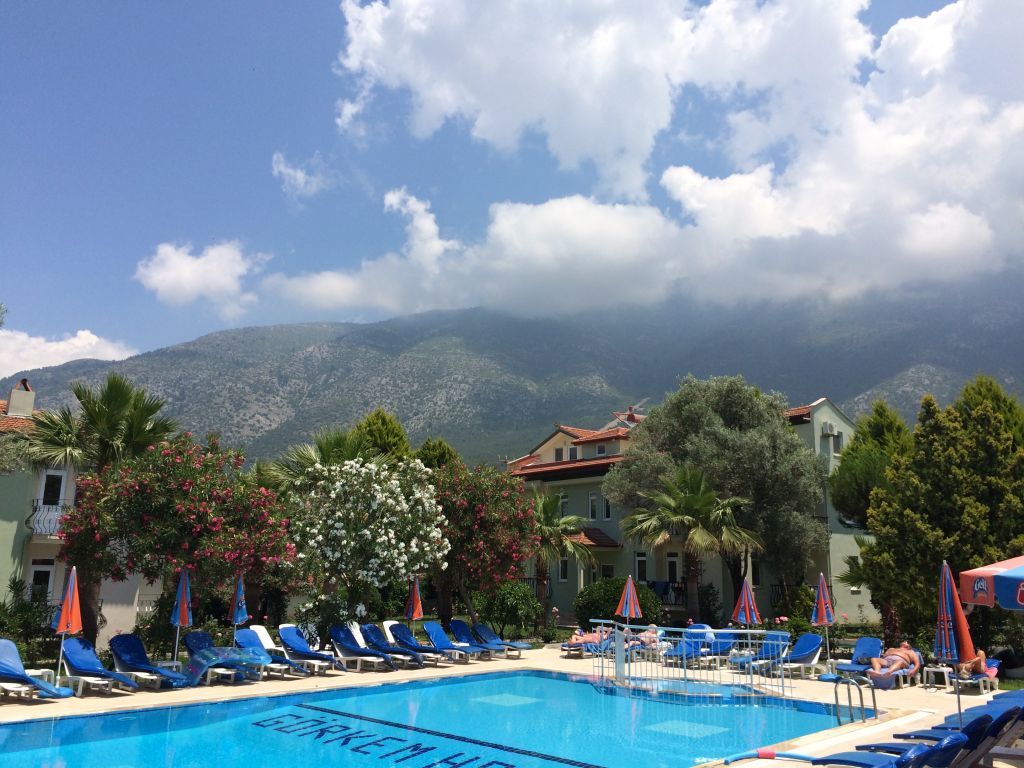 Gorkem & Oda ve Kahvaltı Ölüdeniz