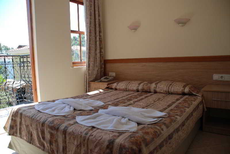 Akdeniz Otel