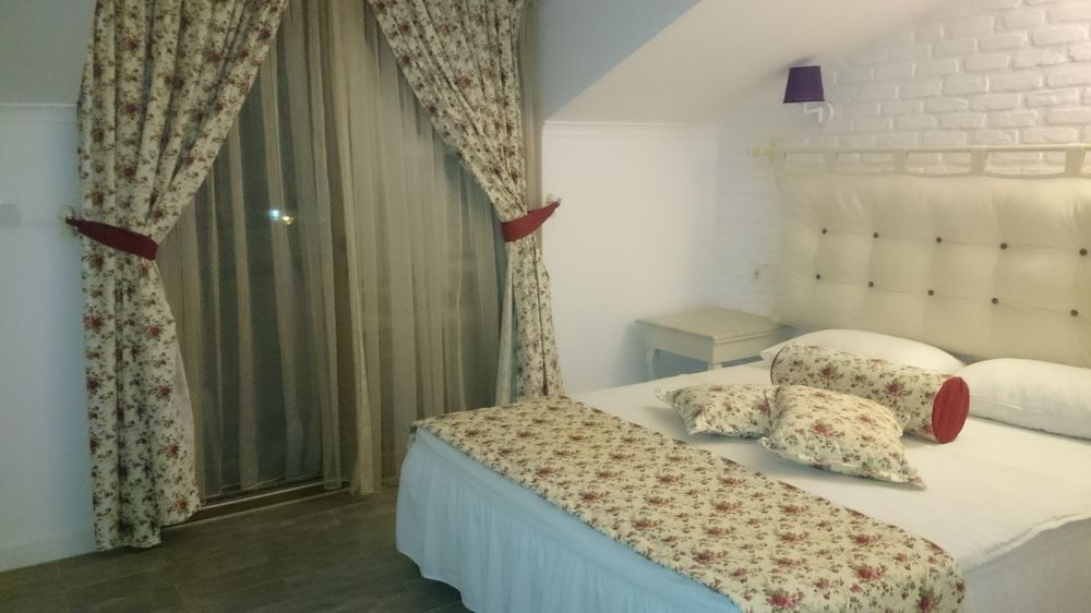 Ata Lagoon Otel 3*
