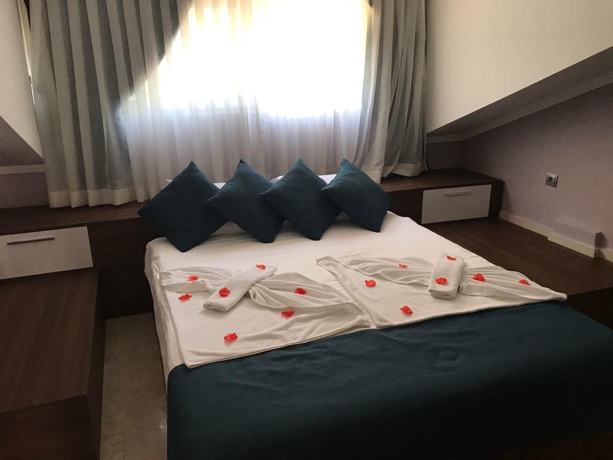 Evra Hotel