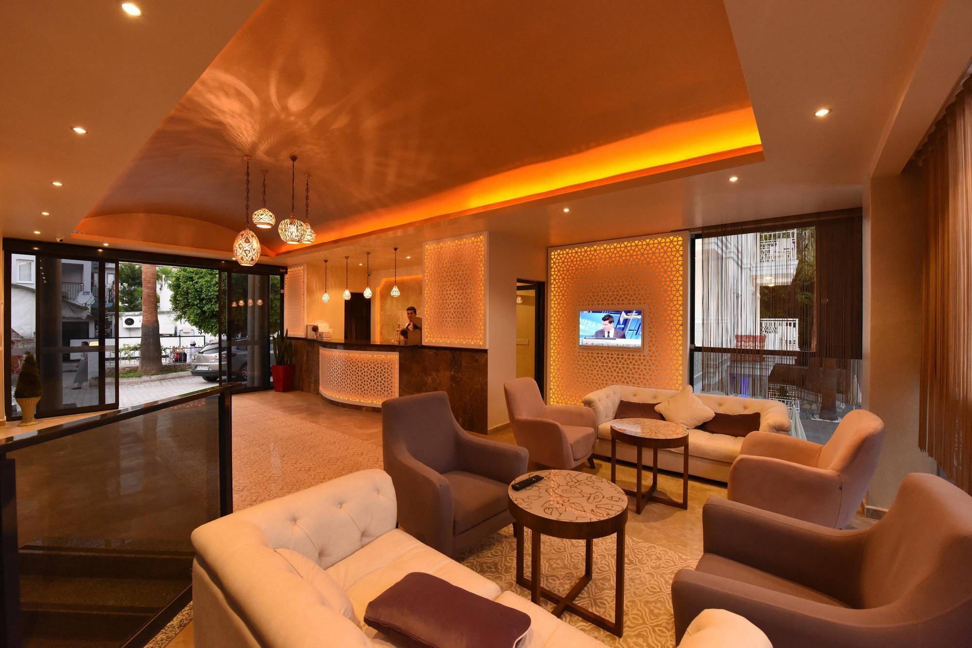 Montebello Deluxe
