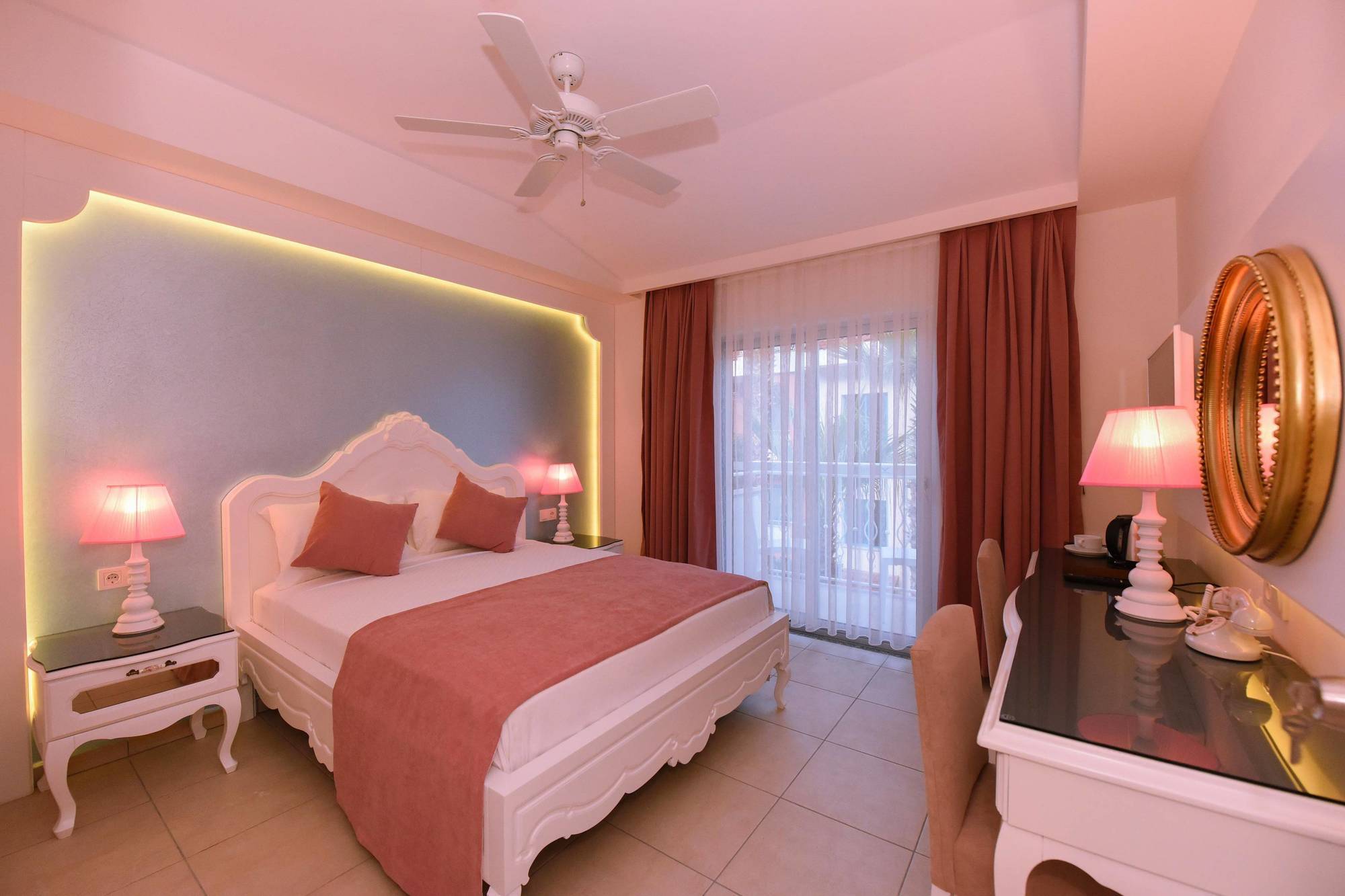 Montebello Deluxe