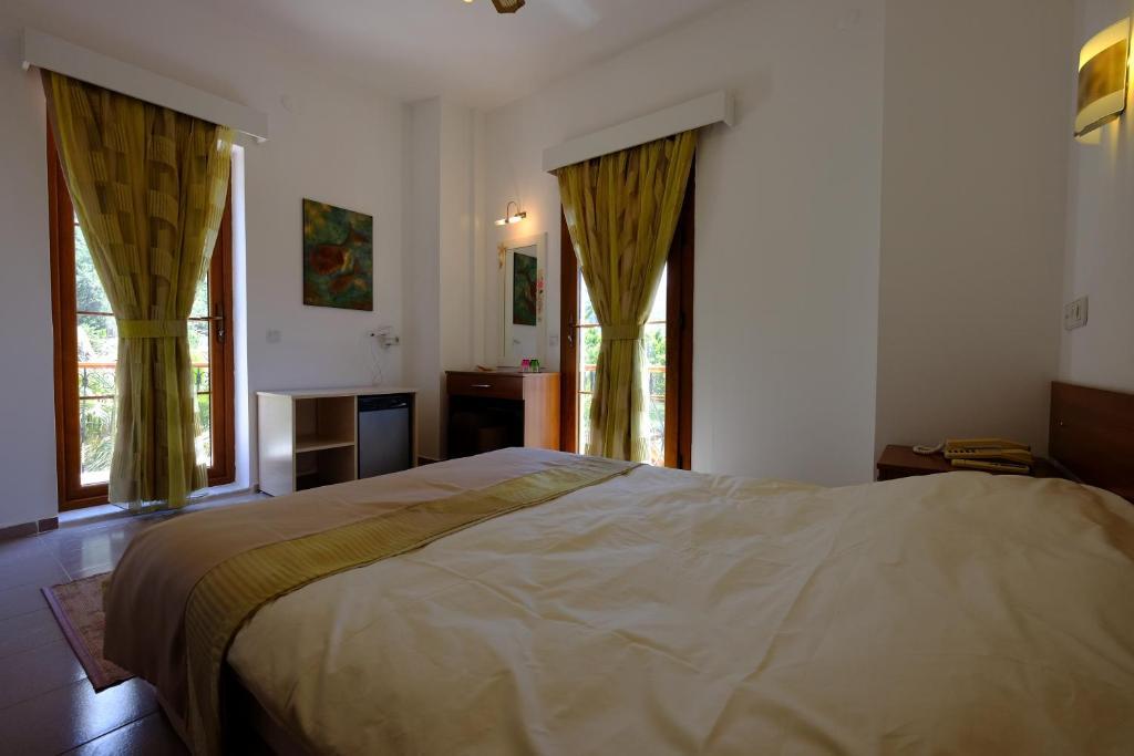 Flying Dutchman Hotel