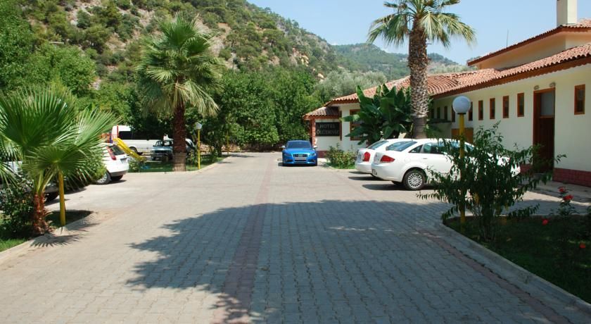 Hotel Grove 2*