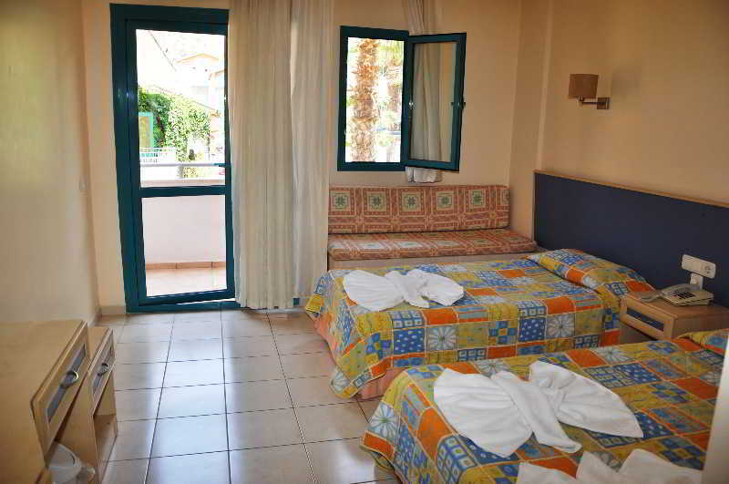 Otel Montebello Deluxe 3*