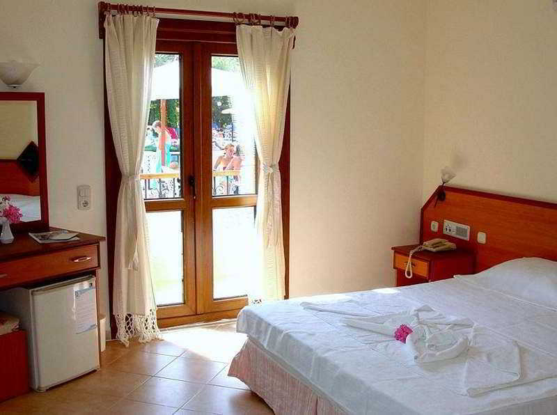 Hotel Asena Village 3*