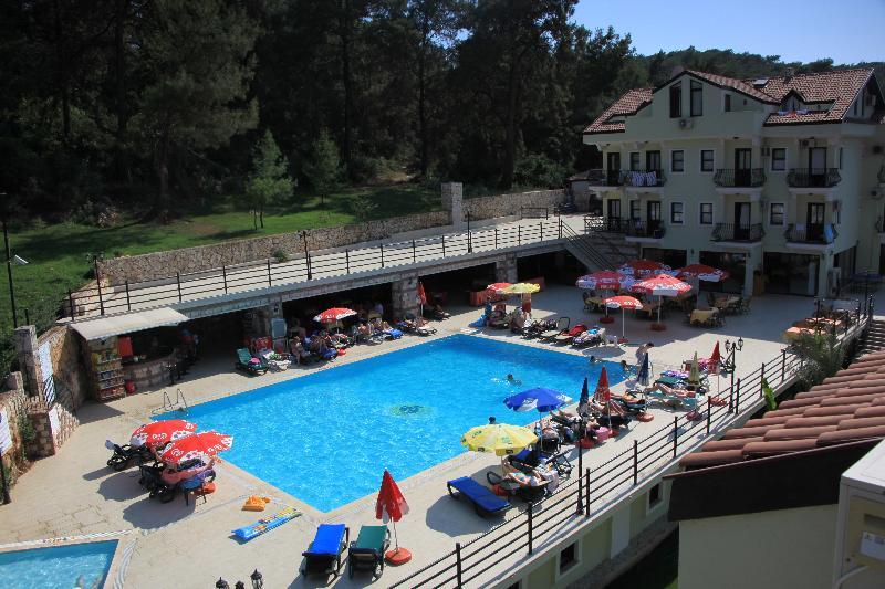 Grove Hotel 2*