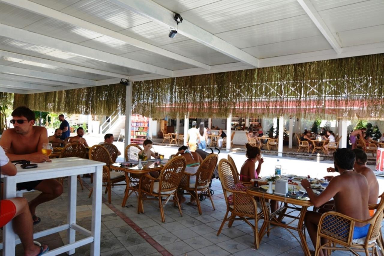 Kamp alanı Golden Club & Caravan Holidays 3*