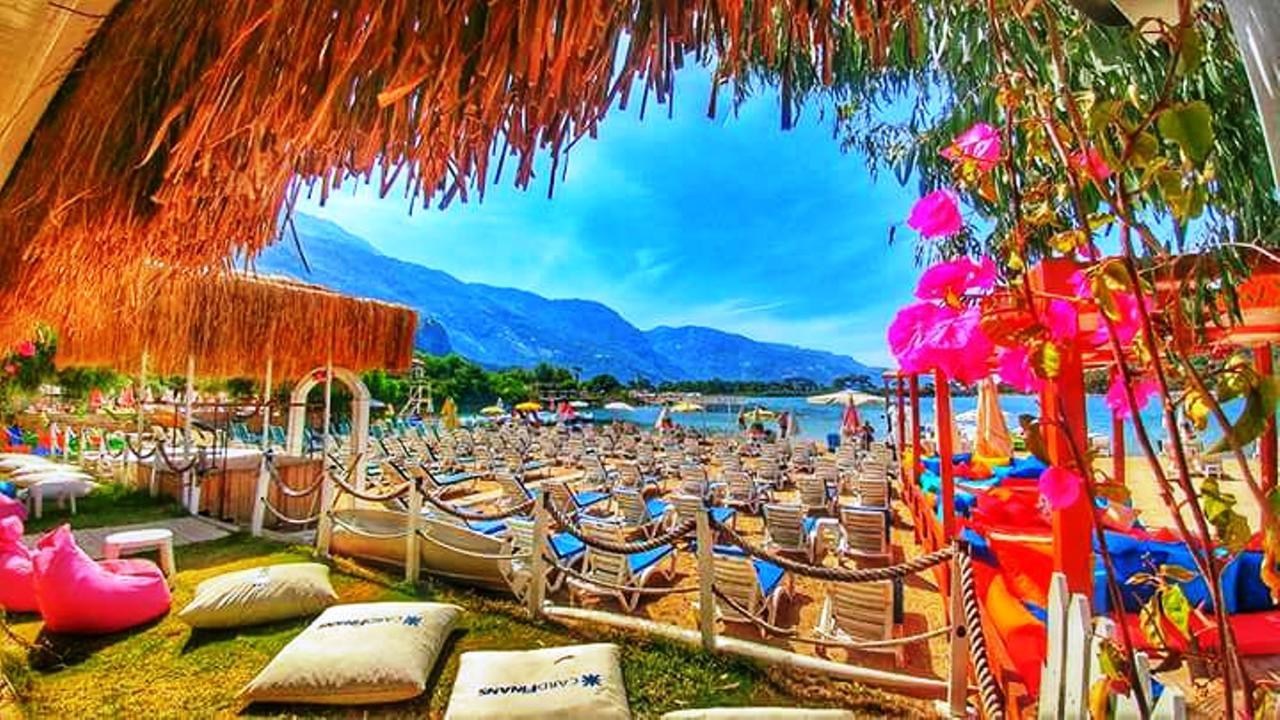 Golden Club & Caravan Holidays Kamp alanı 3*