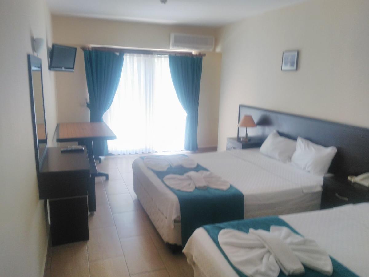 Grove Hotel 2*