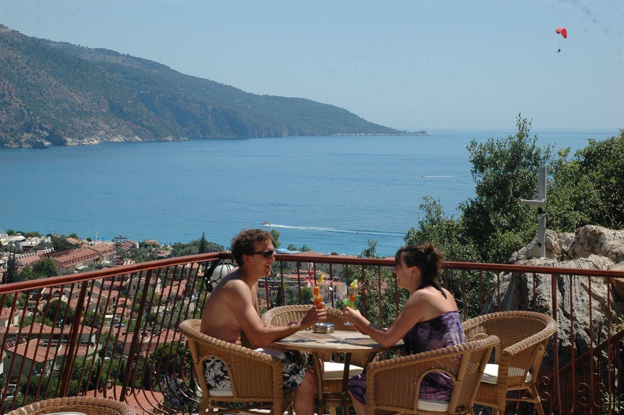 Bellevue Otel 3*