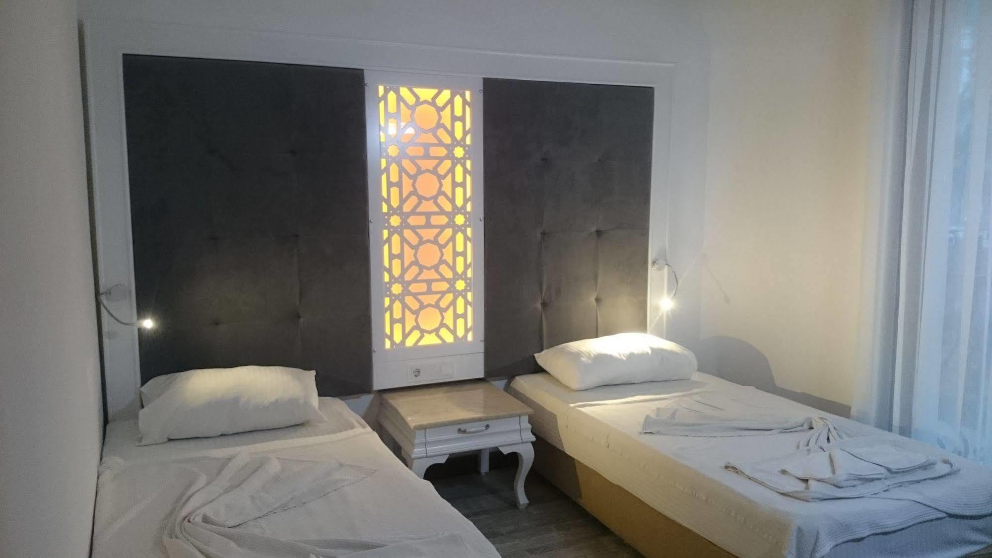 Otel Ata Lagoon 3*