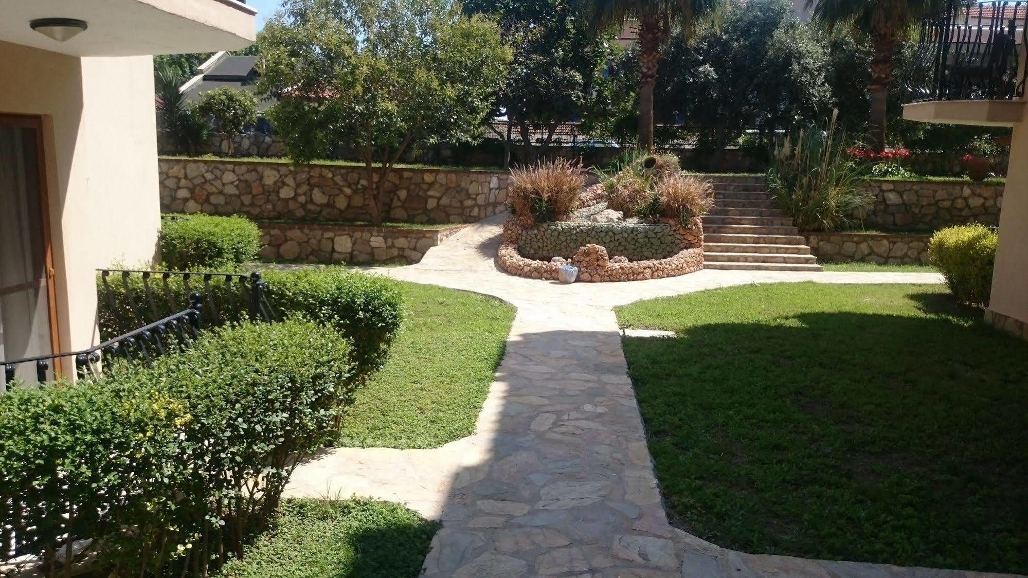 Ata Lagoon 3*
