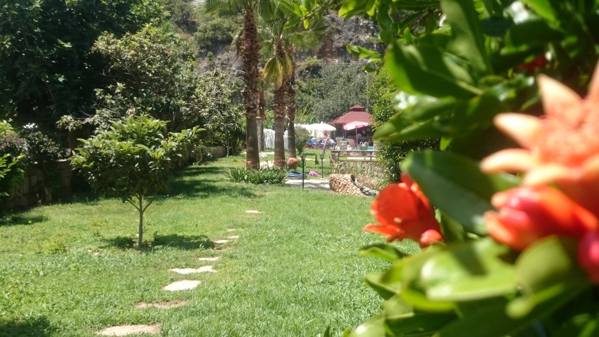 Ata Lagoon Otel 3*