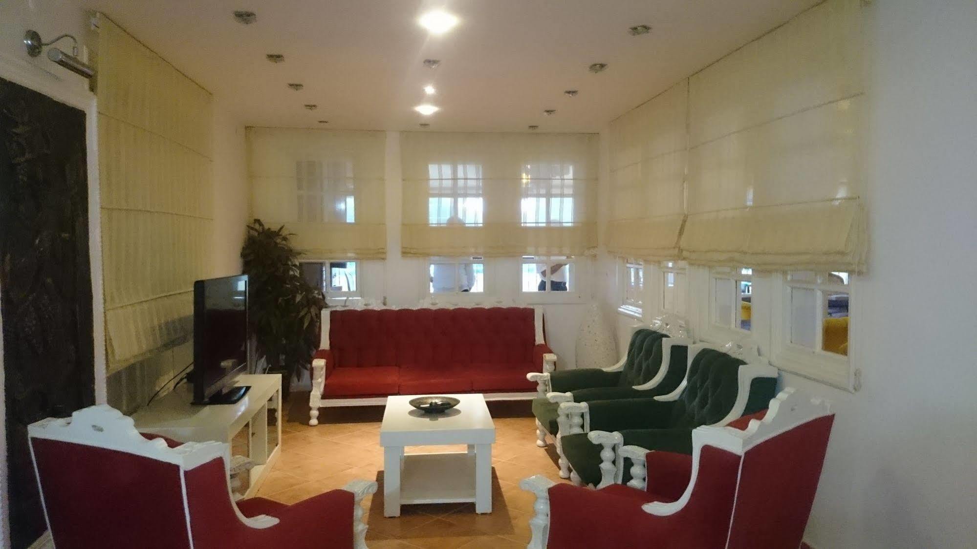 Ata Lagoon Otel 3*