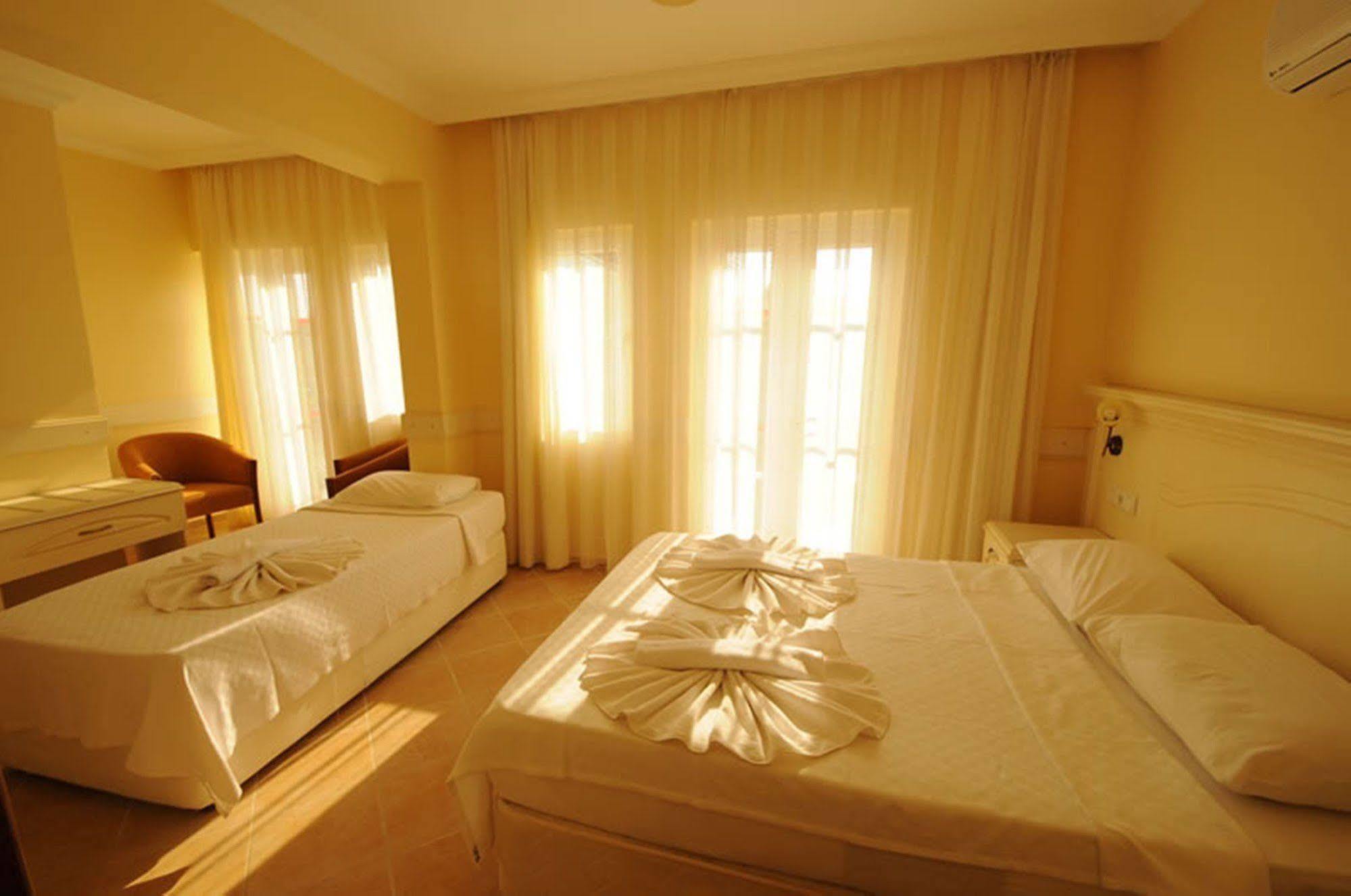 Otel The Grand Ucel