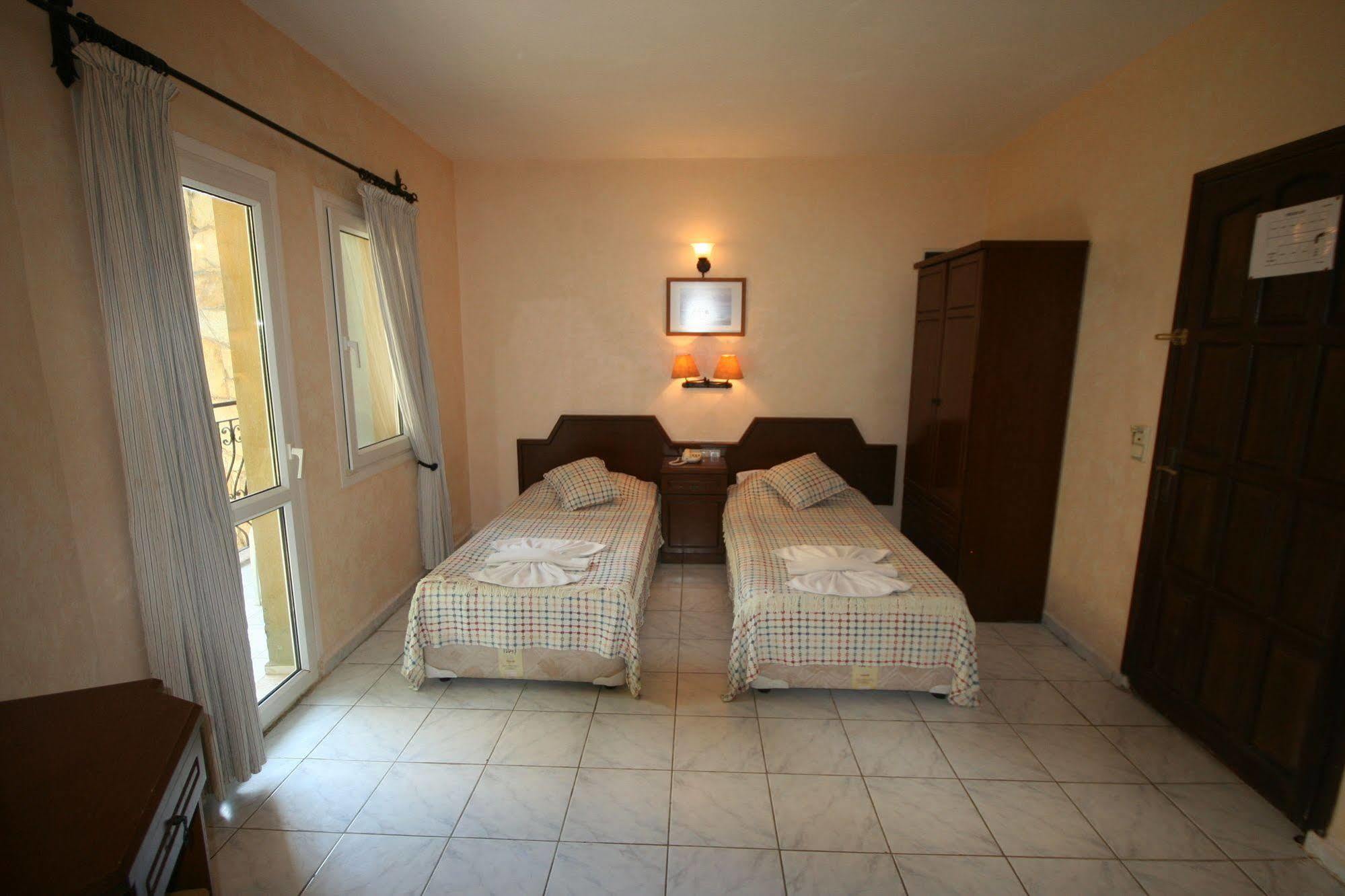 Cypriot Otel 2*