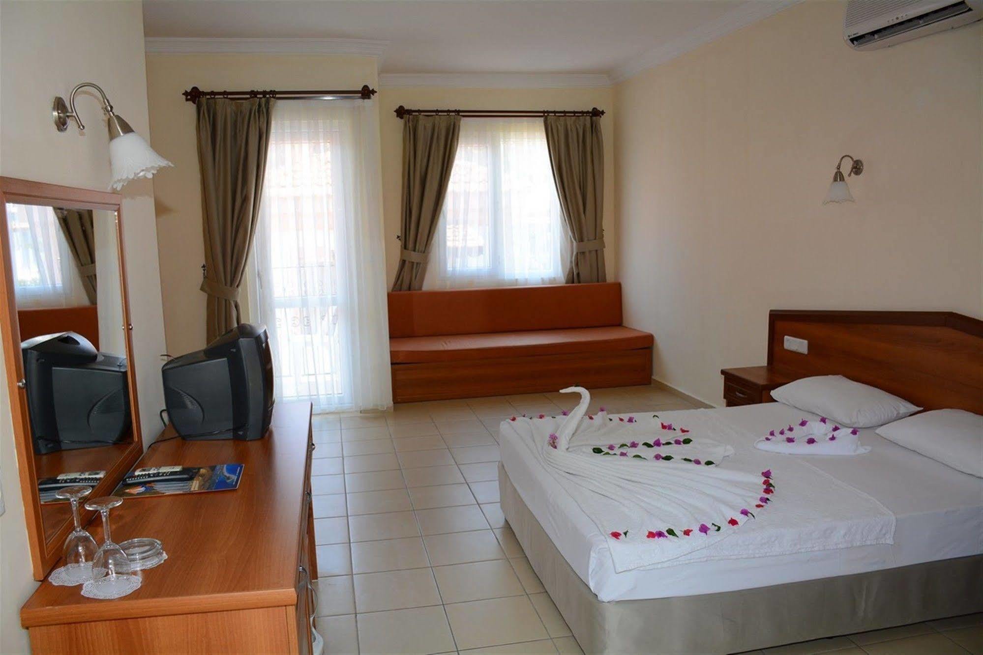 Karbel Otel 2*
