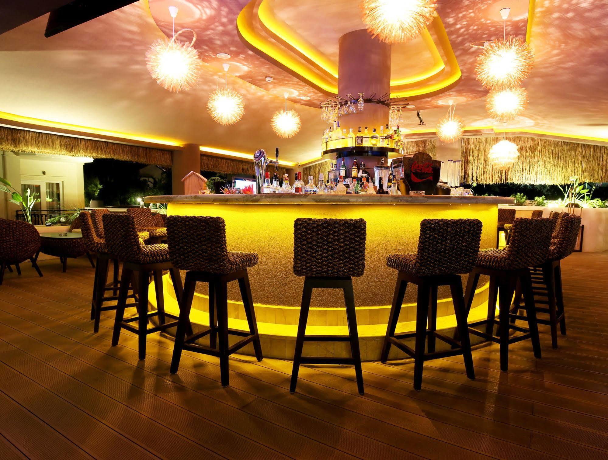 Pinehill & Hotel