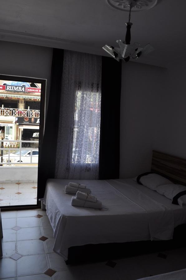 New St. Nicholas Garden Oda ve Kahvaltı