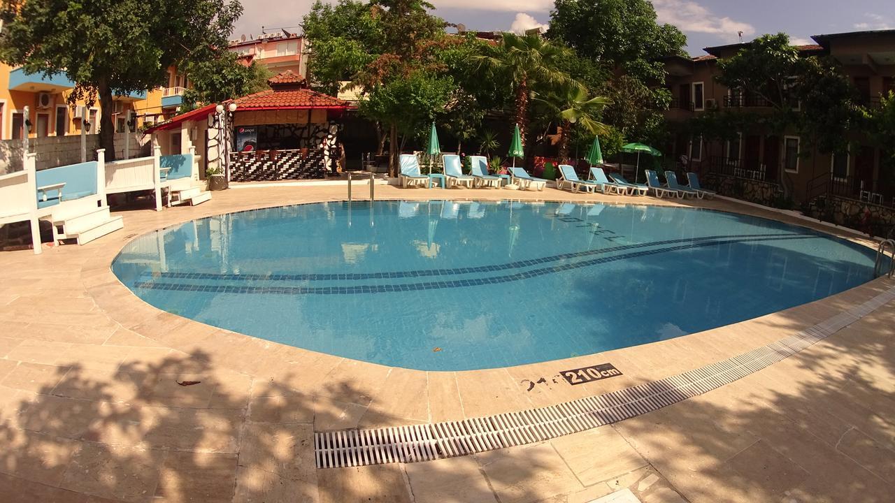 New St. Nicholas Garden Oda ve Kahvaltı