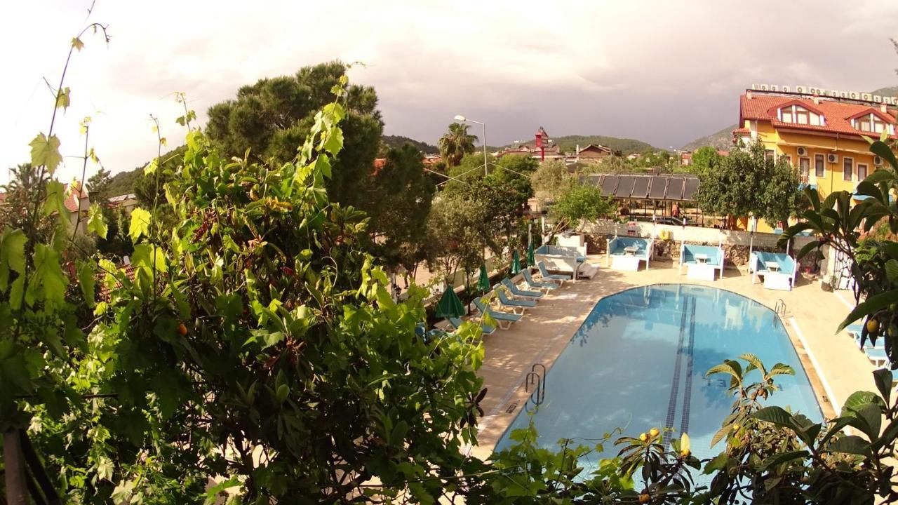New St. Nicholas Garden Oda ve Kahvaltı