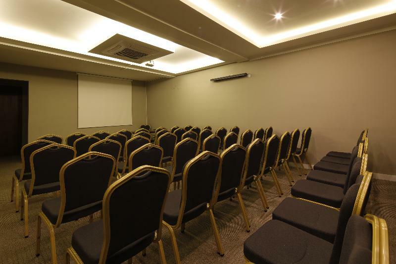 Hotel Golden Life & 4*