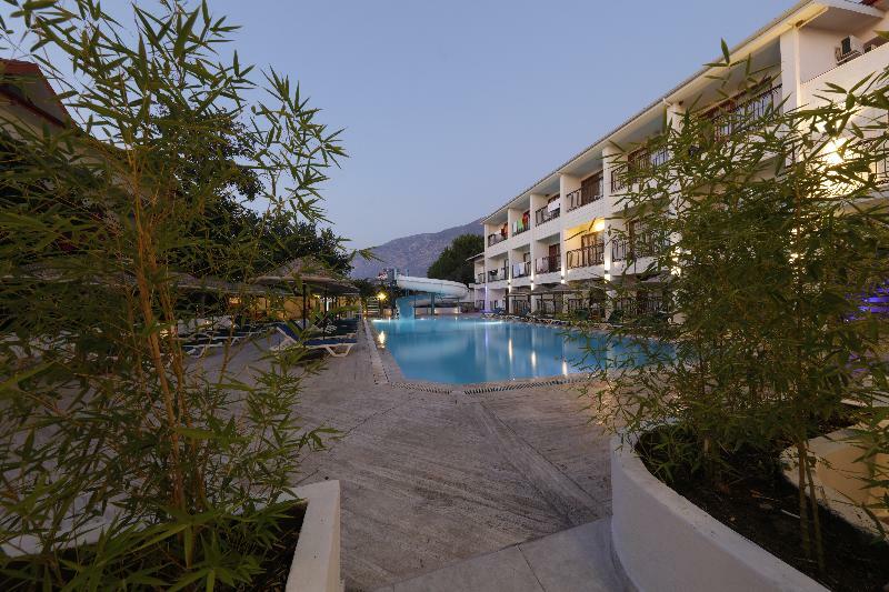 Hotel Golden Life &