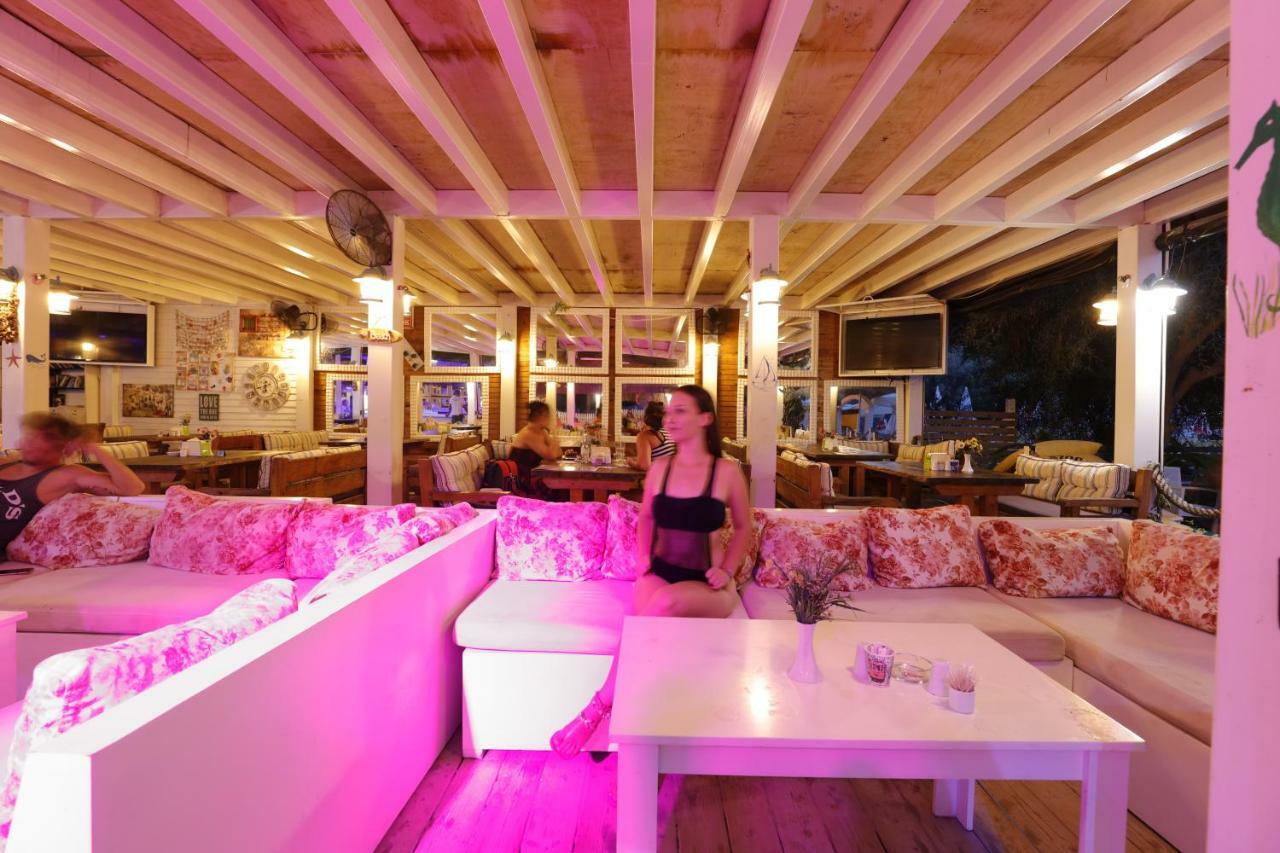 Golden Club & Caravan Holidays Kamp alanı