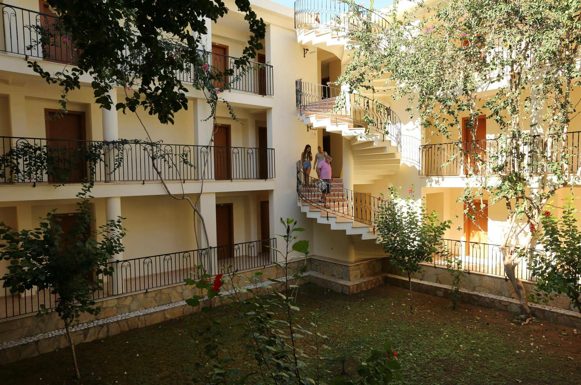 Mavruka Hotel 4*