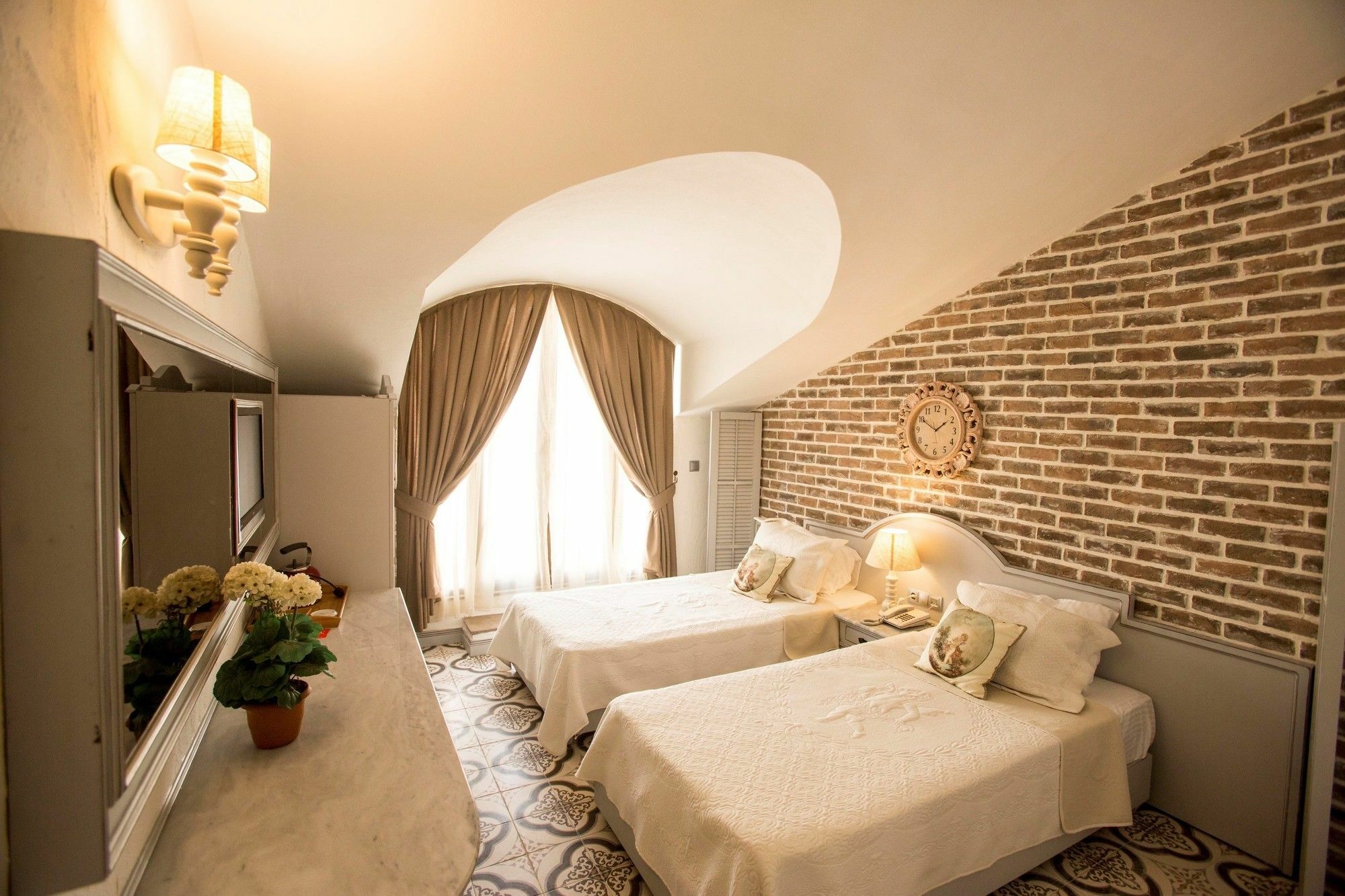 Hotel S3 Orange 3*