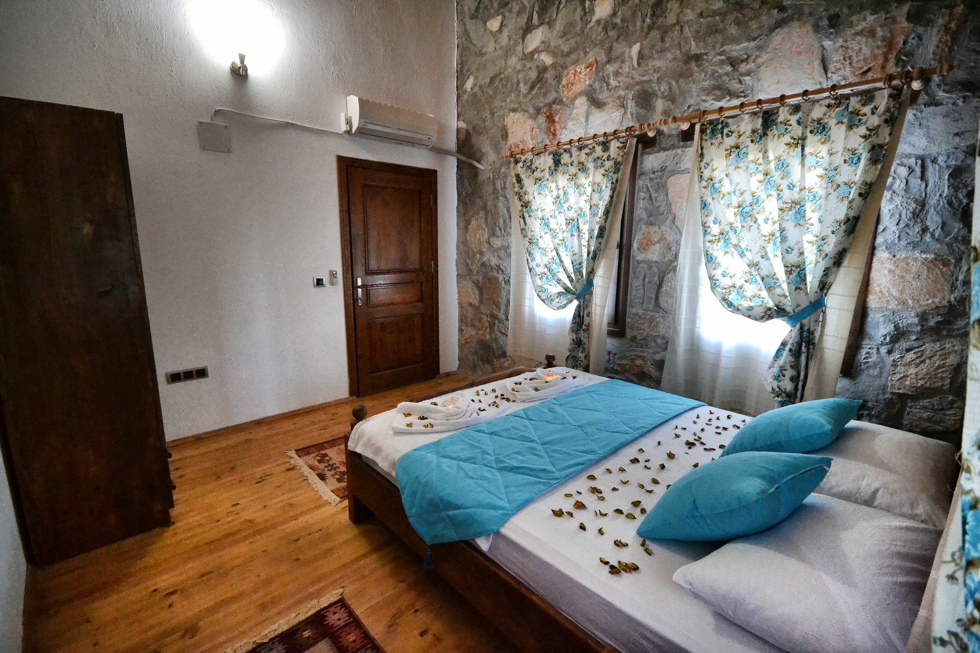 Kay2700 Ferah3 3 Bedrooms Villa Oludeniz