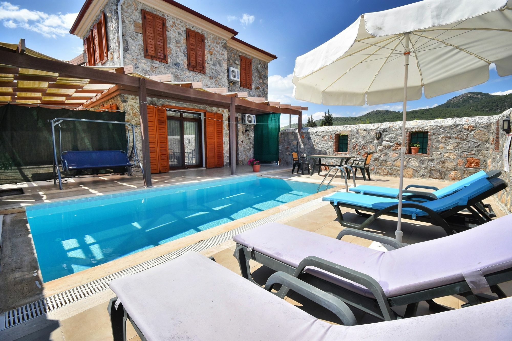 Kay1100 Sal 2 Bedrooms Villa