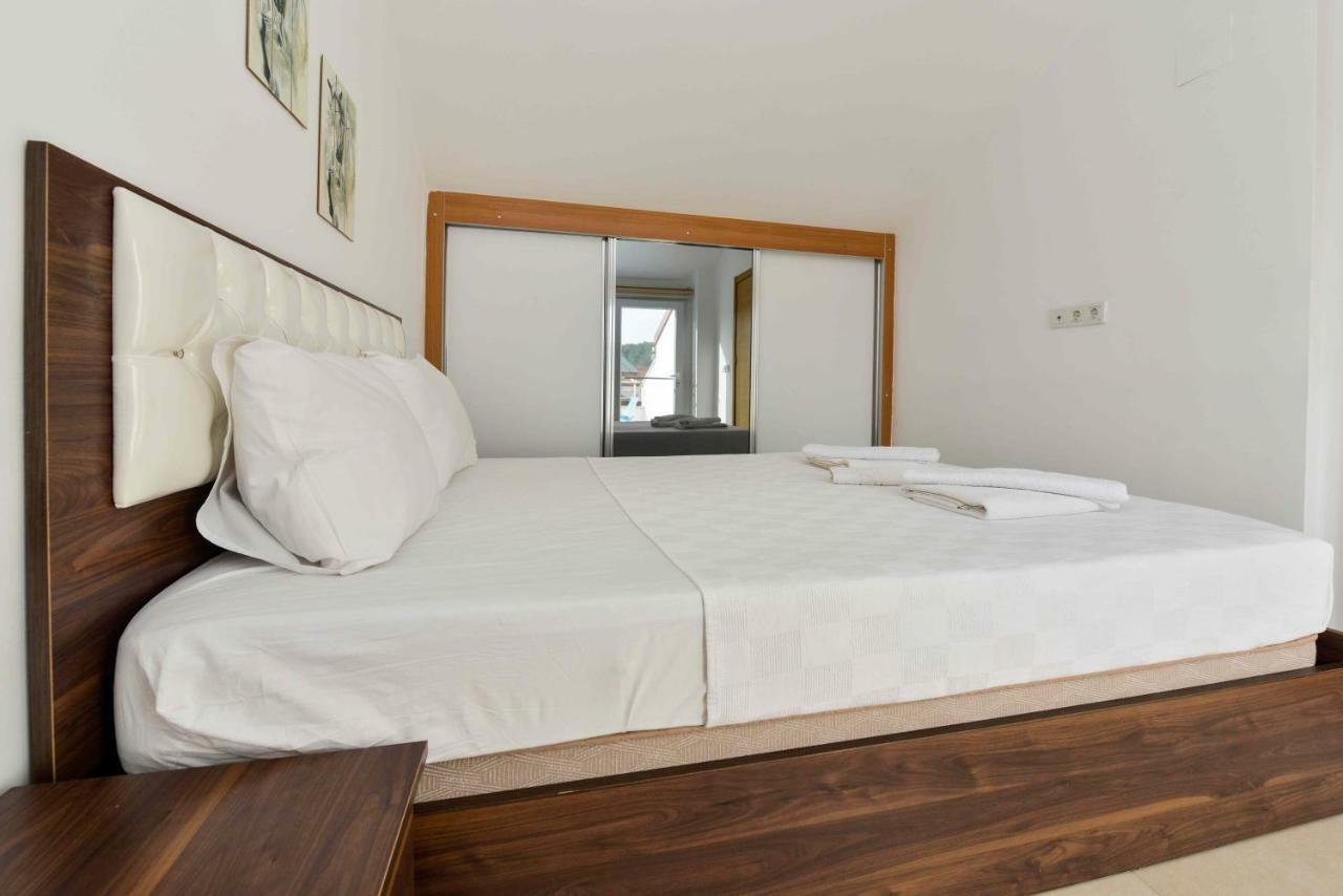 Pinara Apartment *