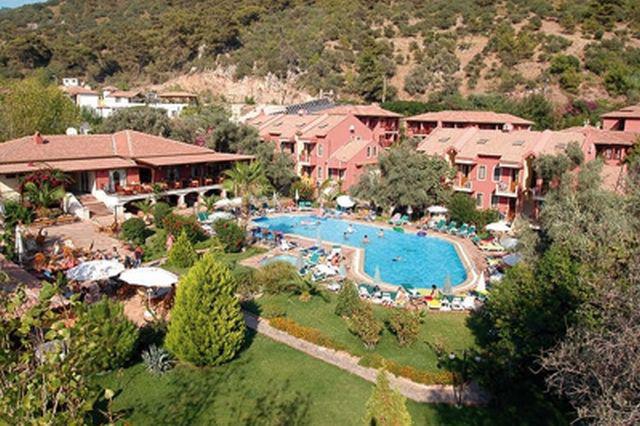 Hotel Katre 4*