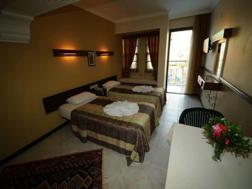 Hisar Club 3*