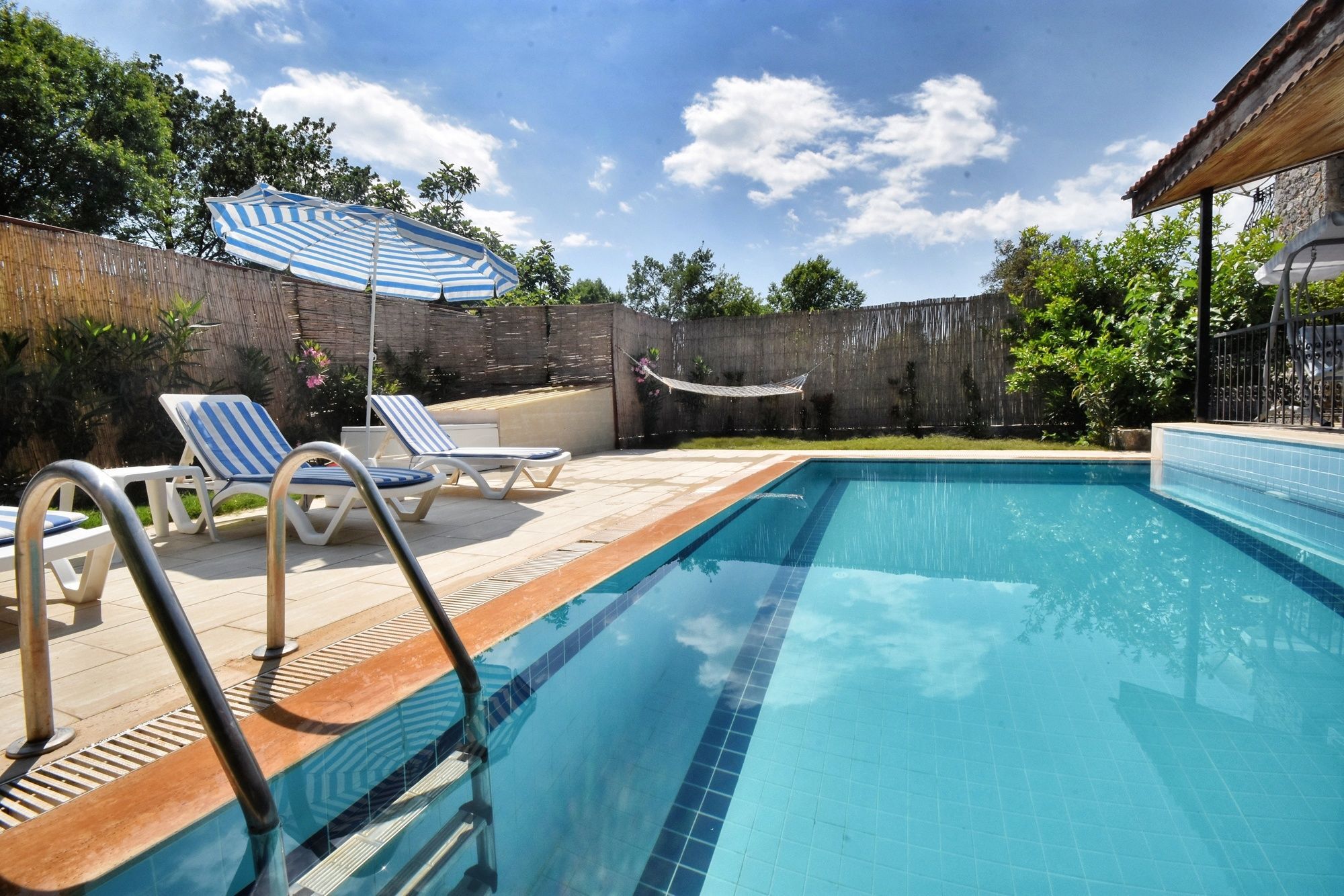Kay8300 Arican 3 Bedrooms Villa *