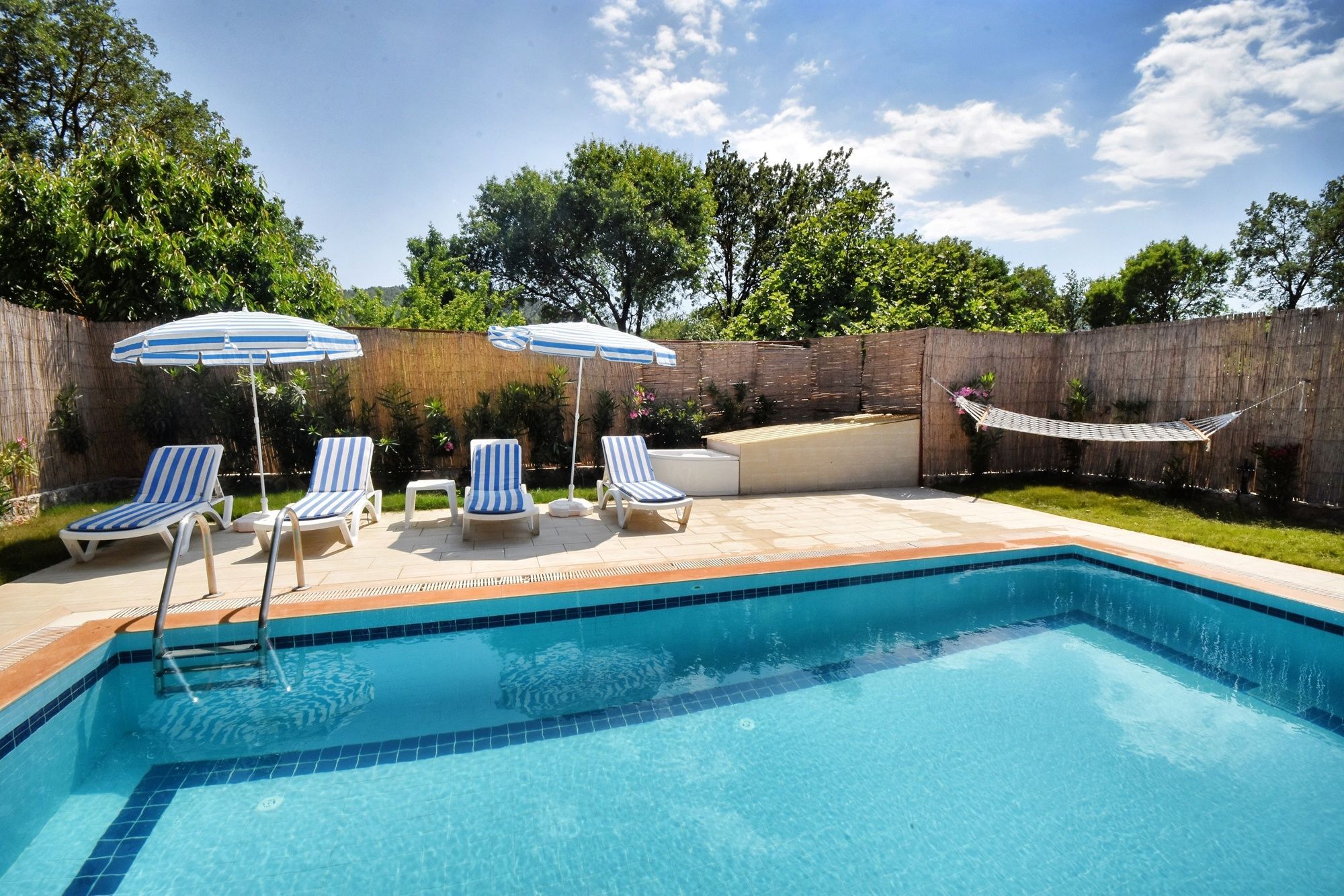 Villa Kay8300 Arican 3 Bedrooms *