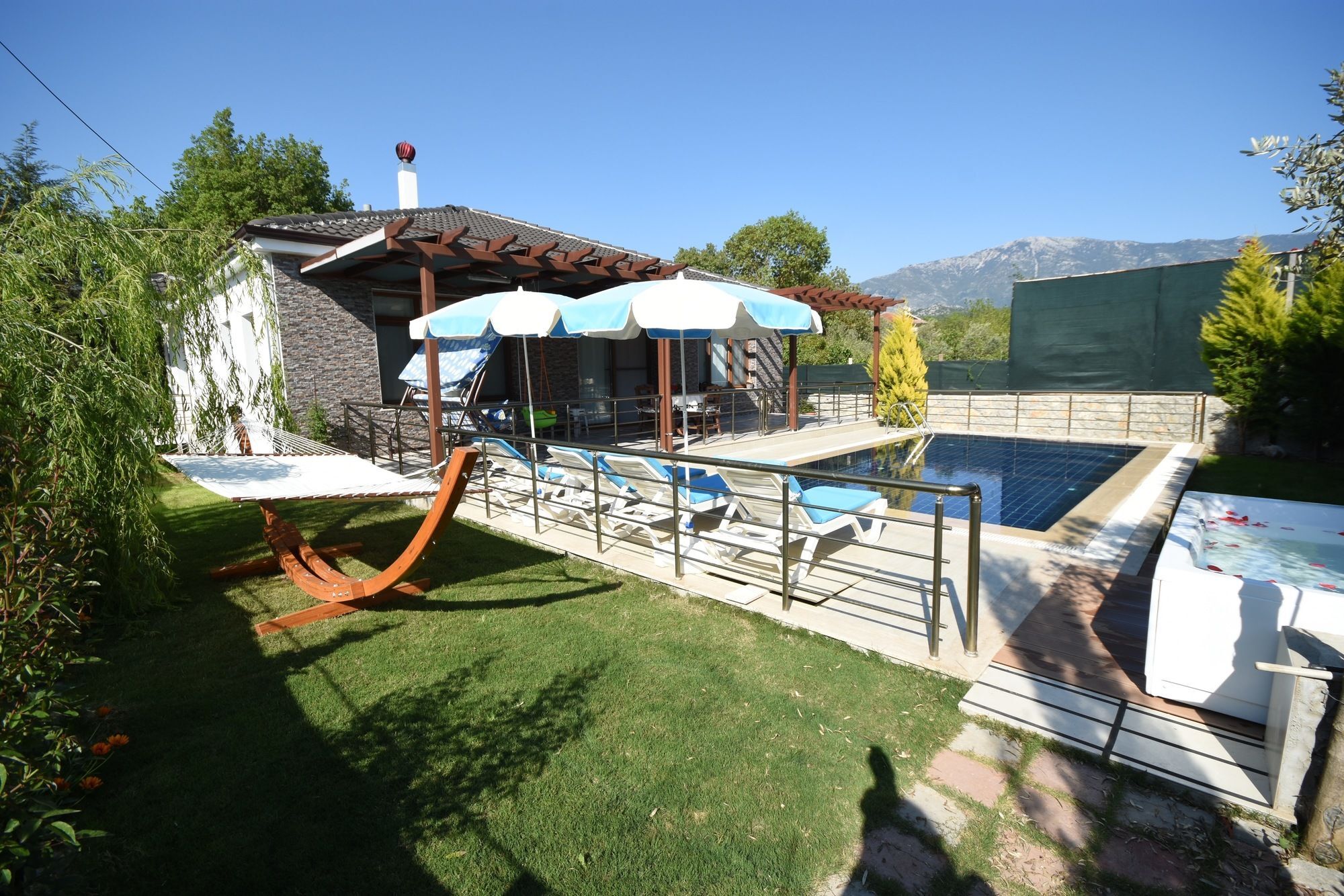 Kay9200 Nar 2 Bedrooms Villa *