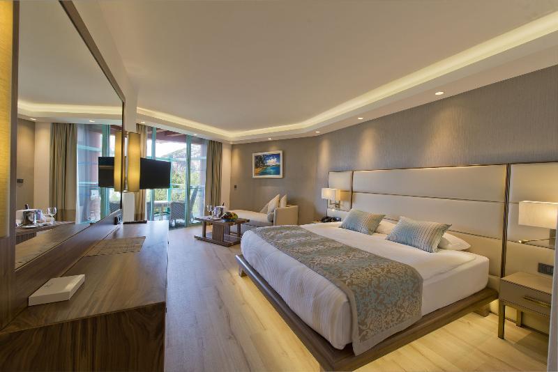 Liberty Lykia Adults Only 5*