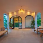 Z Exclusive Hotel And Villas